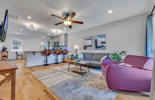 Decatur House | Stylish Duplex Near East Lake Golf Course (Unit A)