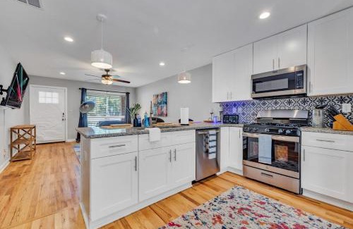 Candler-McAfee Apartment | Stylish Duplex Near East Lake Golf Course-Unit B
