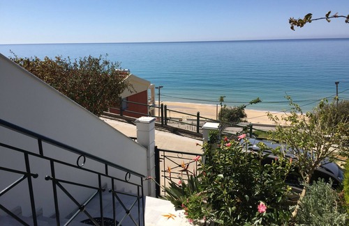 Loutsa House | Stylish duplex with a breathtaking view over the Ionian Sea