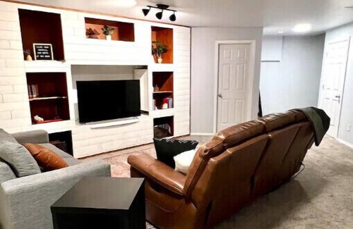 Eagle River House | Stylish Eagle River Guest Suite with Game Room