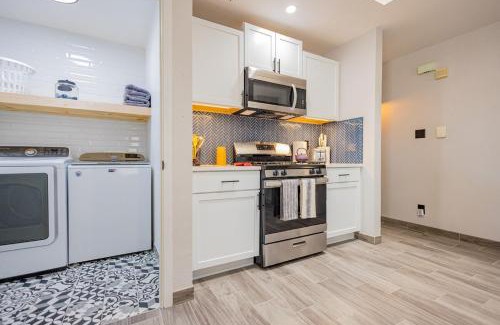 Biggs Field Apartment | Stylish Escape 3BDRM with fireplace
