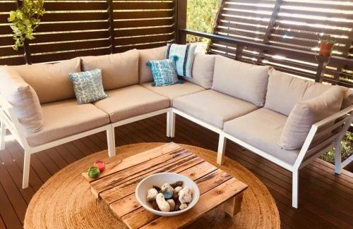 Mudjimba House | Stylish Family Beach House - 200m to the Beach