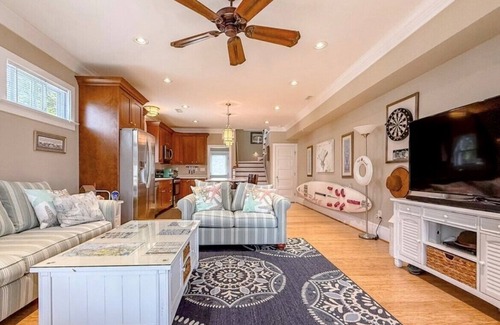 Cape Charles House | Stylish family getaway steps from the beach/town