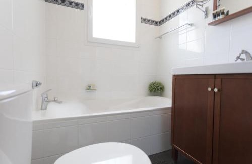 Felines-Minervois Villa | Stylish Family Villa in Félines