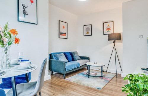 Bermondsey Apartment | Stylish Flat, London Bridge, Free Weekend Parking