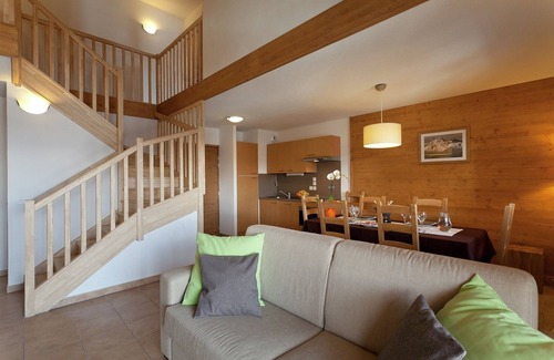 Sainte-Foy-Tarentaise Apartment | Stylish Chalet in Sainte-Foy with Spa Access