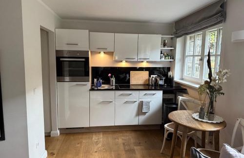 Herzogpark Apartment | Stylish Garden Apartment in Central Munich