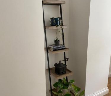 Mildmay Apartment | Stylish Garden Flat