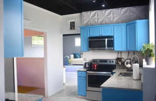 Eagan Park House | Stylish Gated Retreat Home-3mins to ATL airport