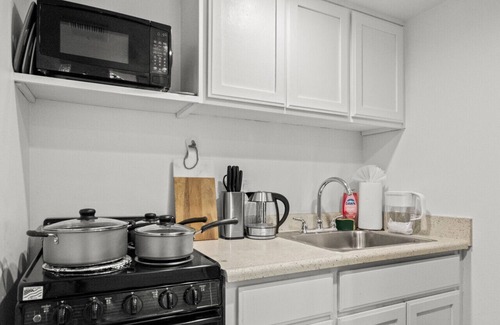 New Papago Parkway Apartment | Stylish Getaway 1B1B Scottsdale