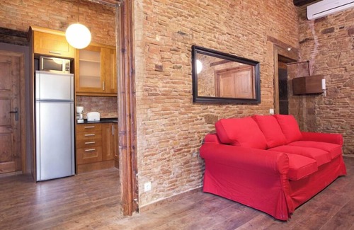 El Born House | Stylish gothic apartment in El Born