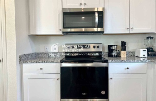 Edgecliff Village House | Stylish Haven on Glen Crossing Rd #42036