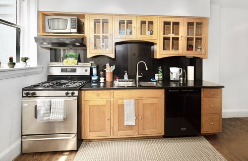 Shadyside House | Stylish Historic Retreat Near Downtown Pittsburgh!