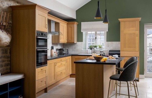 Stow-on-the-Wold Cottage | Stylish Holiday Apartment - Gisleburtus House