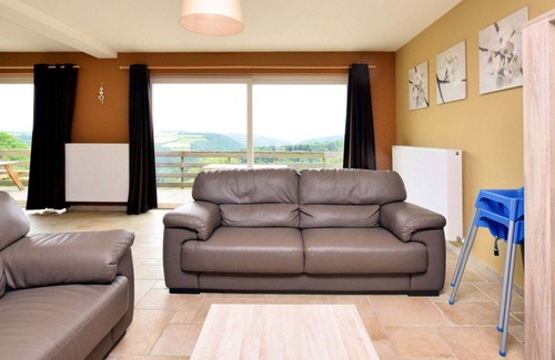 Hastiere-Lavaux House | Stylish holiday home in Hastière with terrace