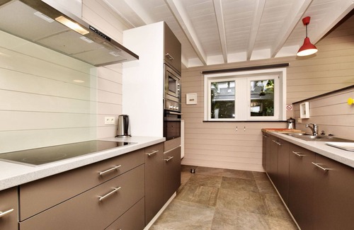 Houffalize House | Stylish Holiday Home in Houffalize with Sauna, Patio, Garden