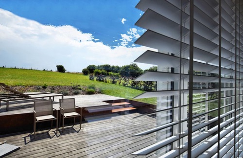 Houffalize House | Stylish Holiday Home in Houffalize with Sauna, Patio, Garden