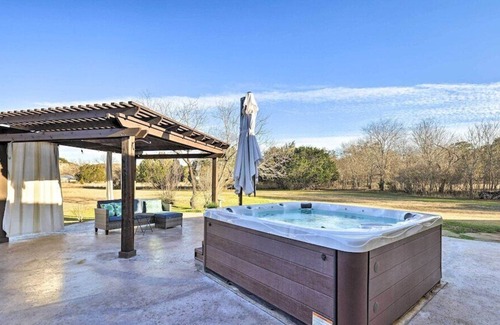 Canyon Lake House | Stylish Home at the Guadalupe Horseshoe
