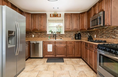 Reynoldstown House | Stylish Home in Atlanta's Trendiest Neighborhood. Walk Everywhere!