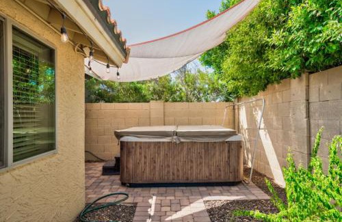Paradise Valley Village House | Stylish Home in Scottsdale-HeatedPool and HotTub