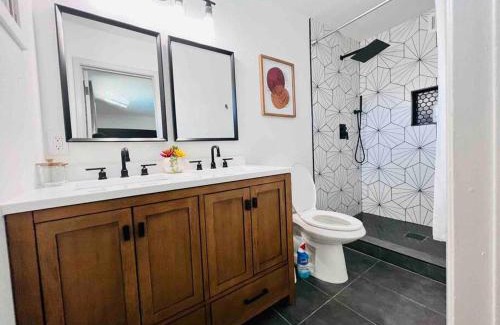 Evergreen House | Stylish home in the heart of Tempe w/private pool