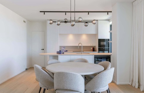 Ostend House | Stylish Home Steps from Oostende Beach