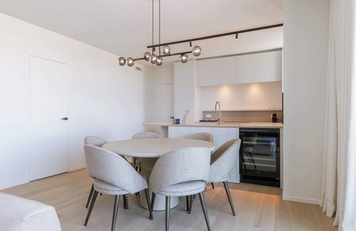 Ostend House | Stylish Home Steps from Oostende Beach
