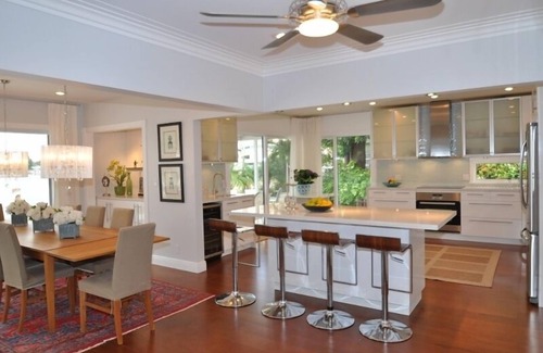 Idlewyld House | Stylish House 280 ft on the Canal with a heated pool - Villa Solara. Sleeps10-12