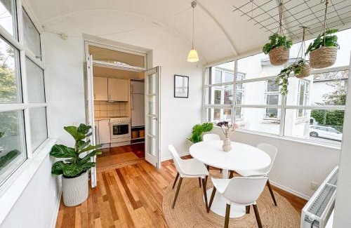 Abyhøj Apartment | Stylish house in Århus with private entrance