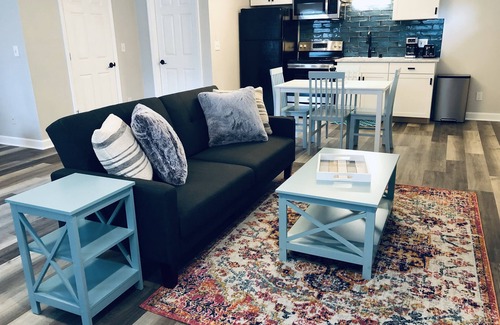 SoHo Apartment | Stylish Hyde Park mother-in-law suite