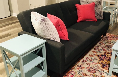 SoHo Apartment | Stylish Hyde Park mother-in-law suite