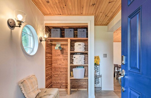 Jamestown West House | Stylish Jamestown Home Close to Lake & Dtwn