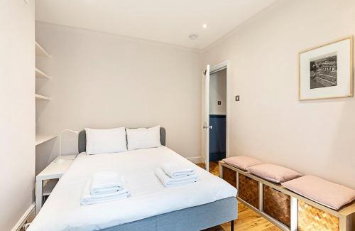 Kings Cross St. Pancras Apartment | Stylish Kings Cross Apartment with Garden