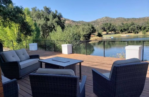 Descanso House | Stylish LAKEFRONT home near Julian