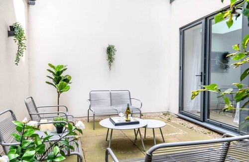 Holborn Apartment | Stylish Lincoln's Inn Apartment with Outdoor Space