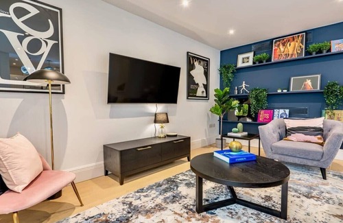 Holborn Apartment | Stylish Lincoln's Inn Apartment with Outdoor Space