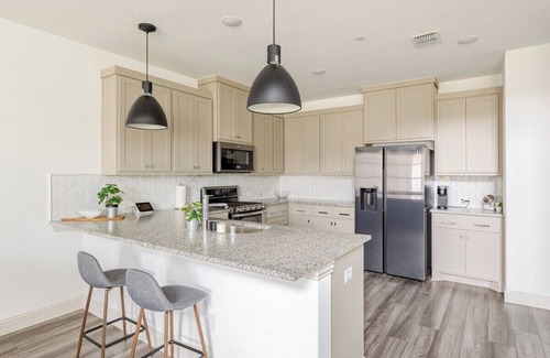 Frisco Condo | Stylish Living in Vibrant Frisco