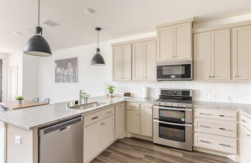 Frisco Condo | Stylish Living in Vibrant Frisco