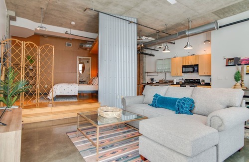 The Gulch Apartment | Stylish Loft in the Heart of Nashville