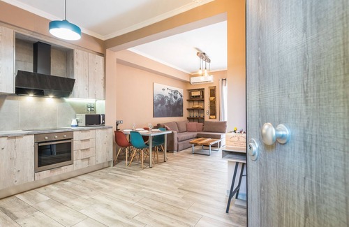 Neos Kosmos Apartment | Stylish Luxury Apartment near Acropolis at Neos Kosmos metro station