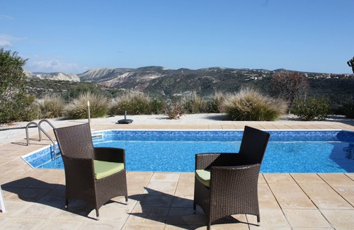 Kouklia Villa | Stylish luxury villa, private pool & stunning views on a popular golf resort