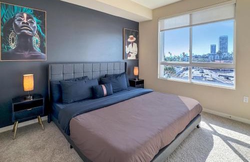 Mid-Wilshire Apartment | Stylish Mid-Wilshire Apt, Free Parking, Gucci Art, 10mins to Cedars