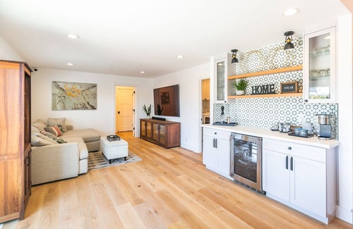 East San Jose House | Stylish model home in San Jose. Close to SJC, shops, restaurants, freeway.