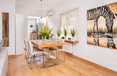 Guadalmina House | Stylish Modern 4 bedroom/4 bathroom villa near the beach in Guadalmina