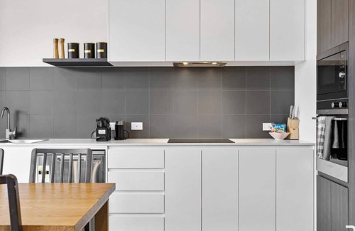 Braddon Apartment | Stylish Modern Apartment in Braddon