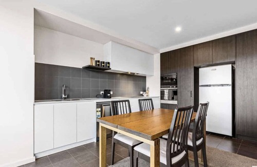 Braddon Apartment | Stylish Modern Apartment in Braddon