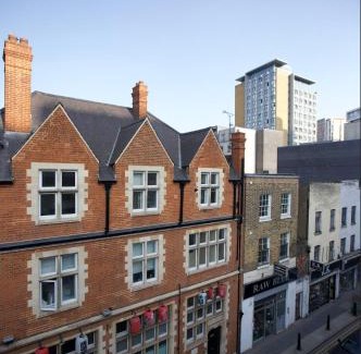 Whitechapel Apartment | Stylish Modern Apartment by Aldgate East Station 5