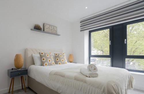 Whitechapel Apartment | Stylish Modern Apartment by Aldgate East Station 4