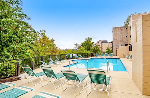 North Capitol House | Stylish Modern Condo with Free WiFi, Central AC & Shared Pool - Prime Locale!
