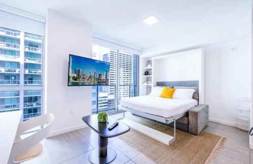 Downtown Miami Apartment | Stylish Modern Downtown Studio Free Parking